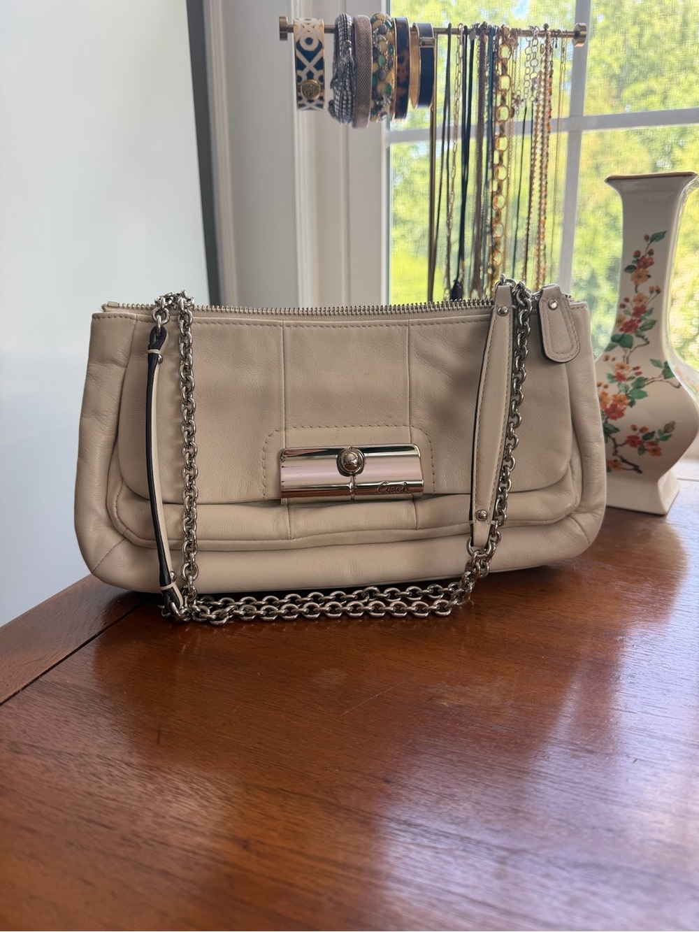 Vintage Coach Chain Bag, excellent condition. Off white leather, silver hardware